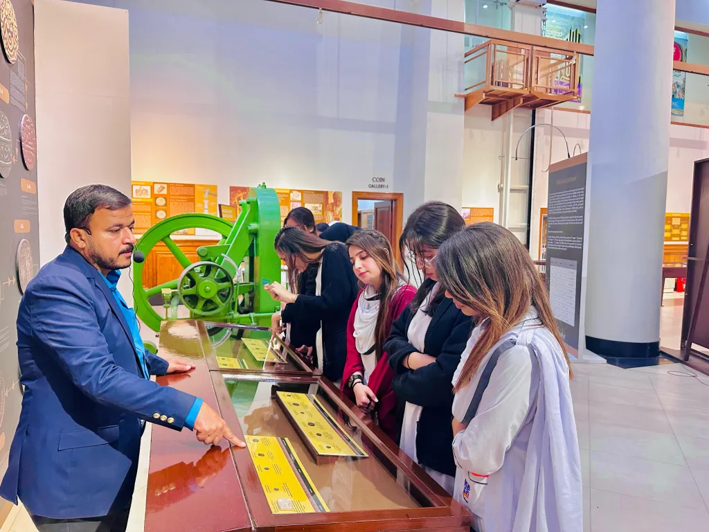 Commerce Students Field Trip to the State Bank of Pakistan Museum (10)